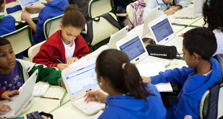 Photo d'enfants sur la Khan Academy
