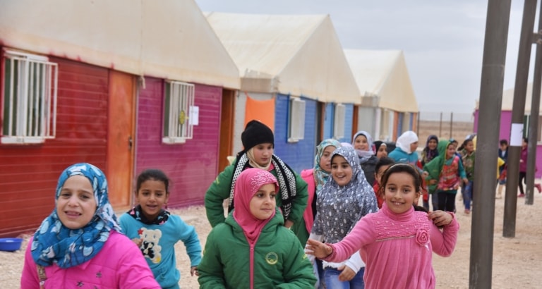 Photo de fillettes réfugiées au camp de Zaatari en Jordanie