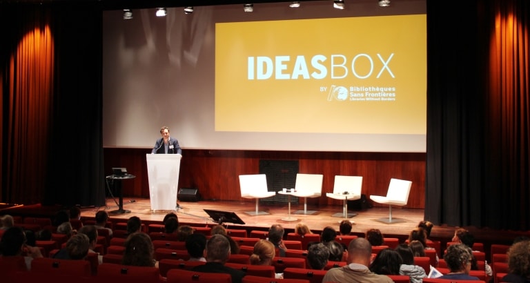 Photo de Jeremy Lachal ouvrant la 2ème journée Ideas Box France