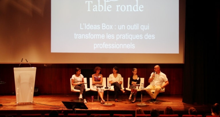 Photo d'une table ronde lors de la deuxième journée d'étude Ideas Box France à la BNF