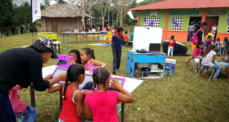 Photo d'un déploiement Ideas Box en Colombie