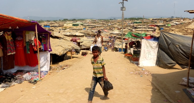 Photo d'un enfant dans le camp de réfugiés au Bangladesh